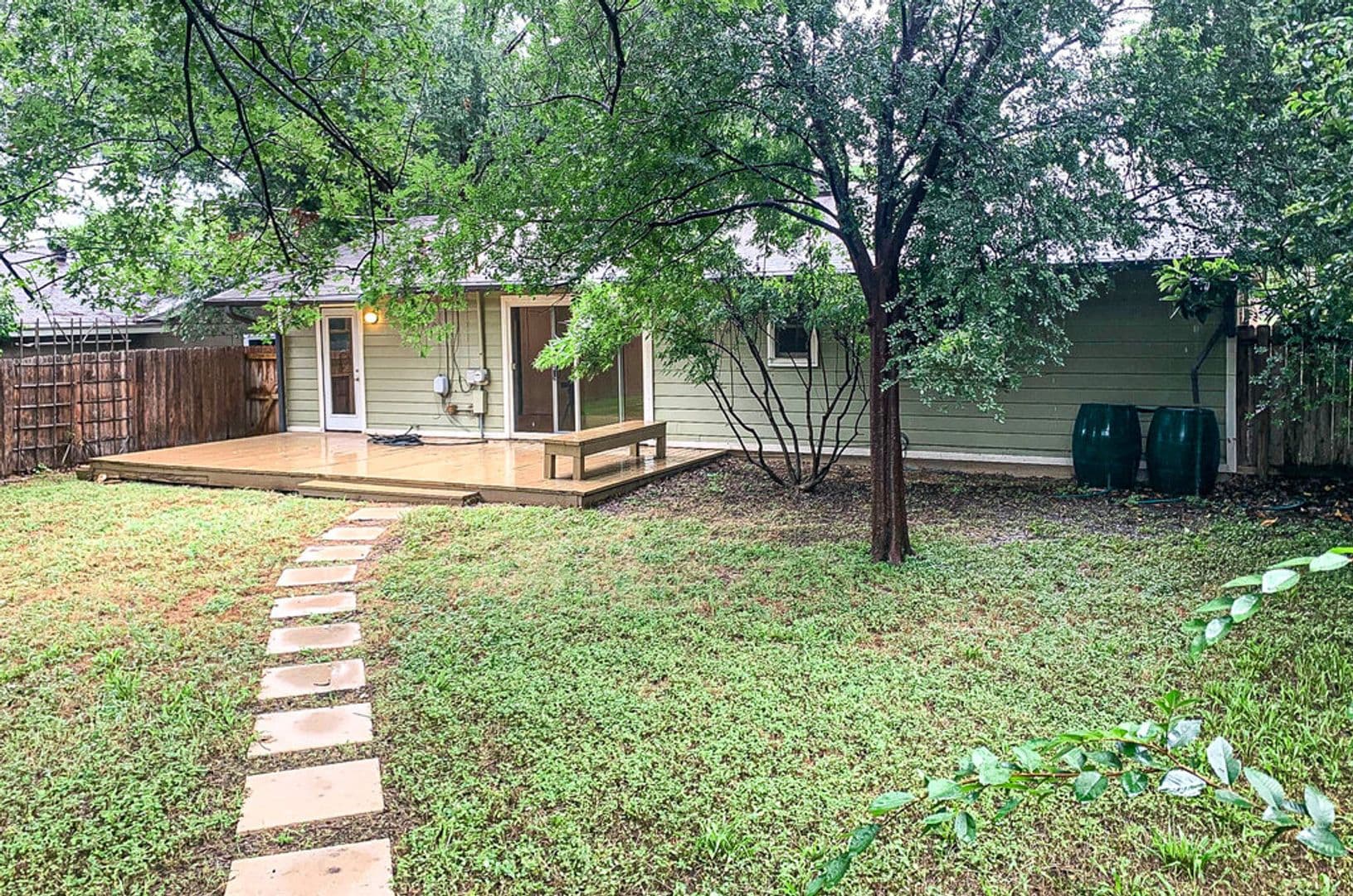 Austin House: 2704 Nottingham Ln