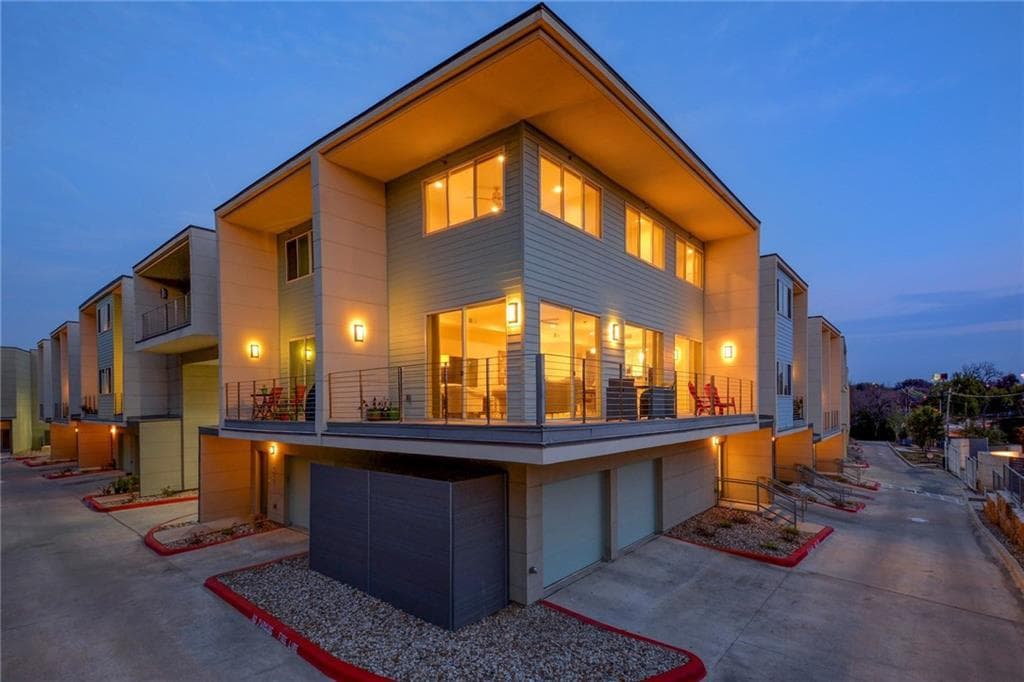 Austin Condo: 604 N. Bluff Dr. Unit 153