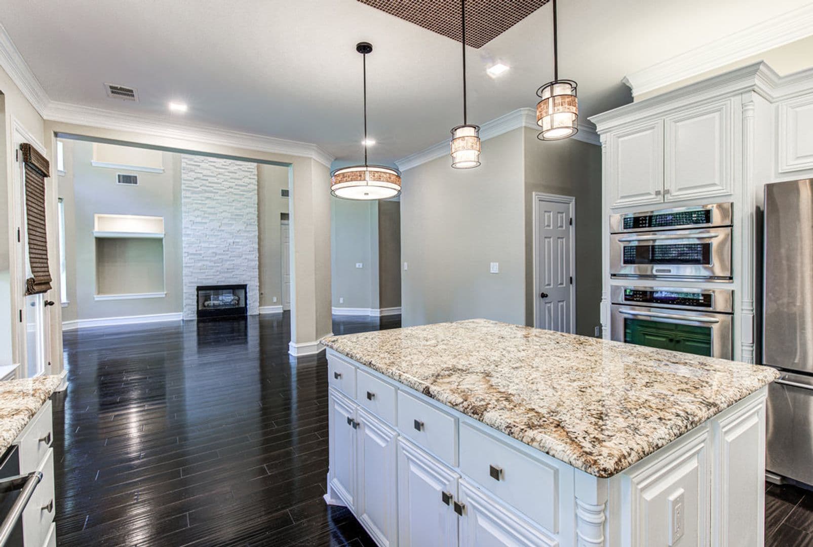 Austin House: 1917 Lakecliff Hills Ln