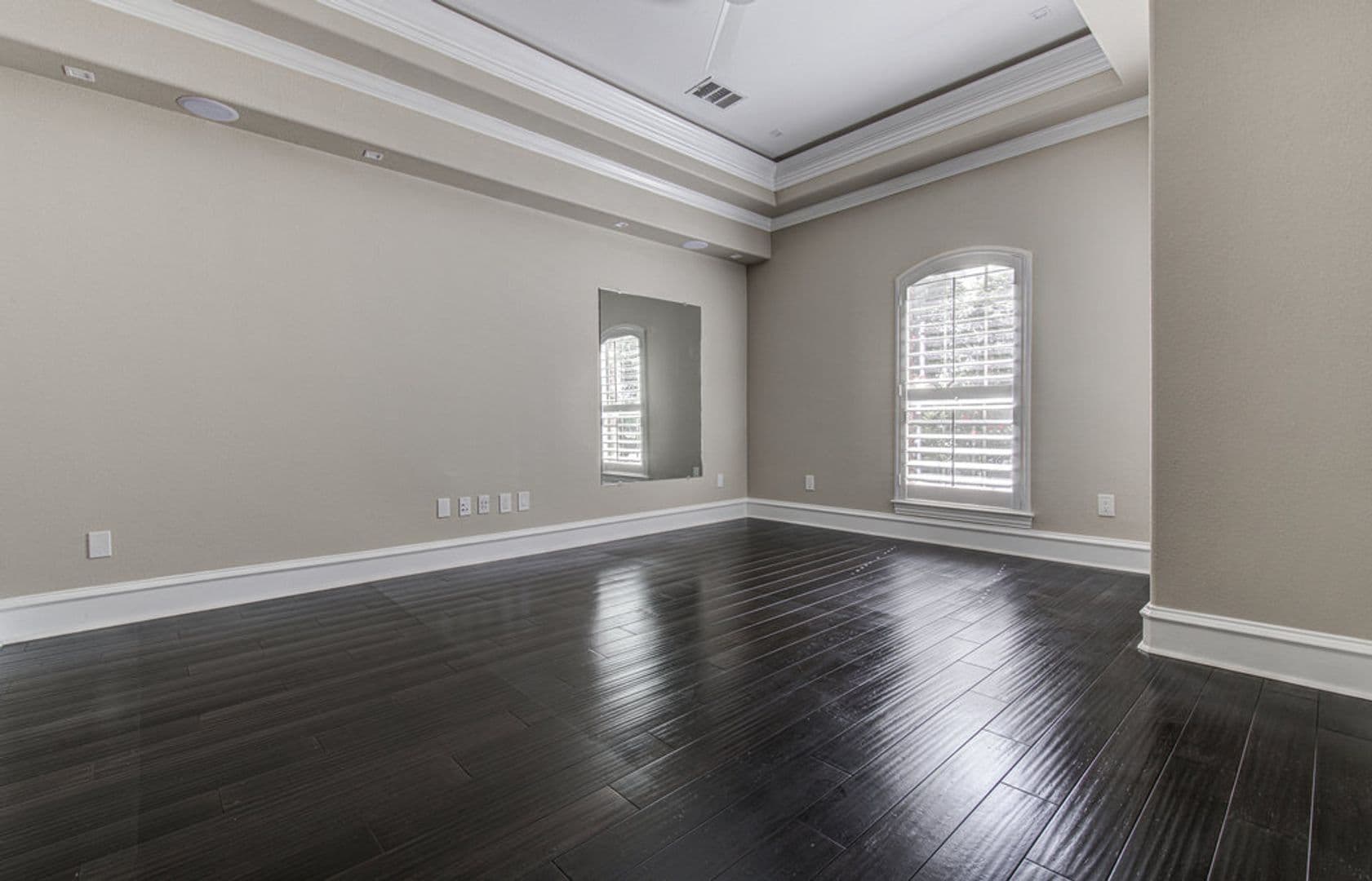 Austin House: 1917 Lakecliff Hills Ln