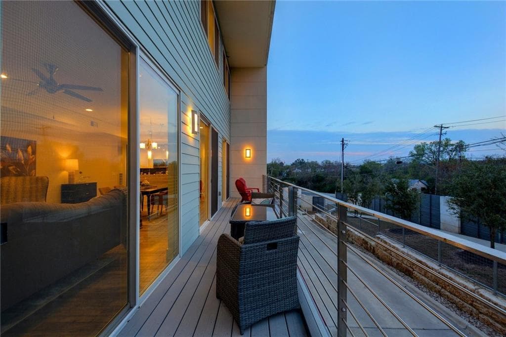 Austin Condo: 604 N. Bluff Dr. Unit 153