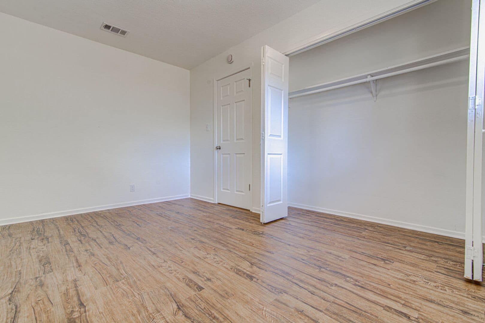 Austin Apartment: 5006 Brighton Rd