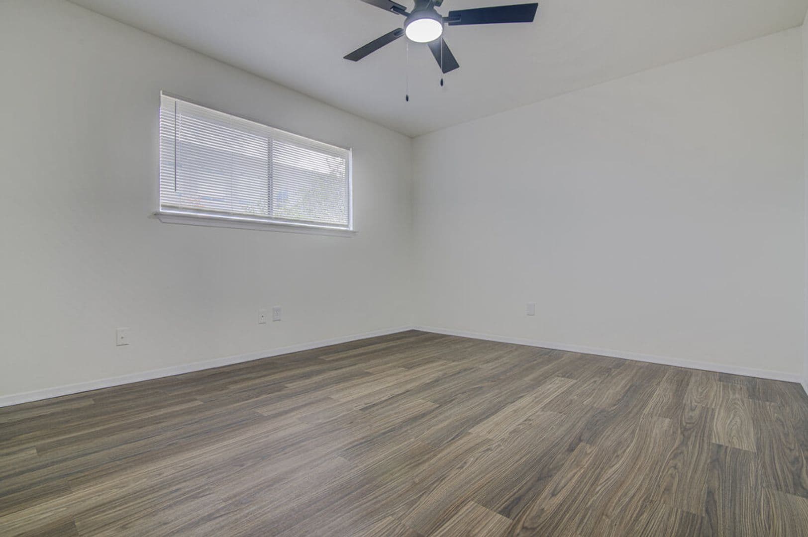 Round Rock Apartment: 426 Chisholm Valley Dr