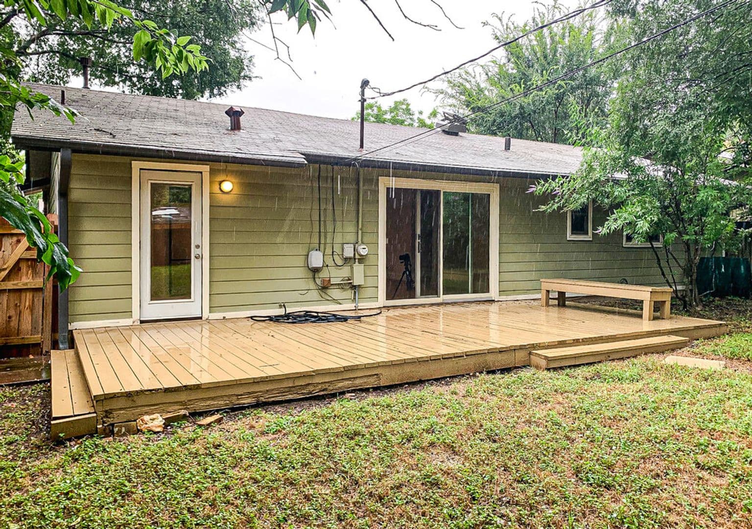 Austin House: 2704 Nottingham Ln