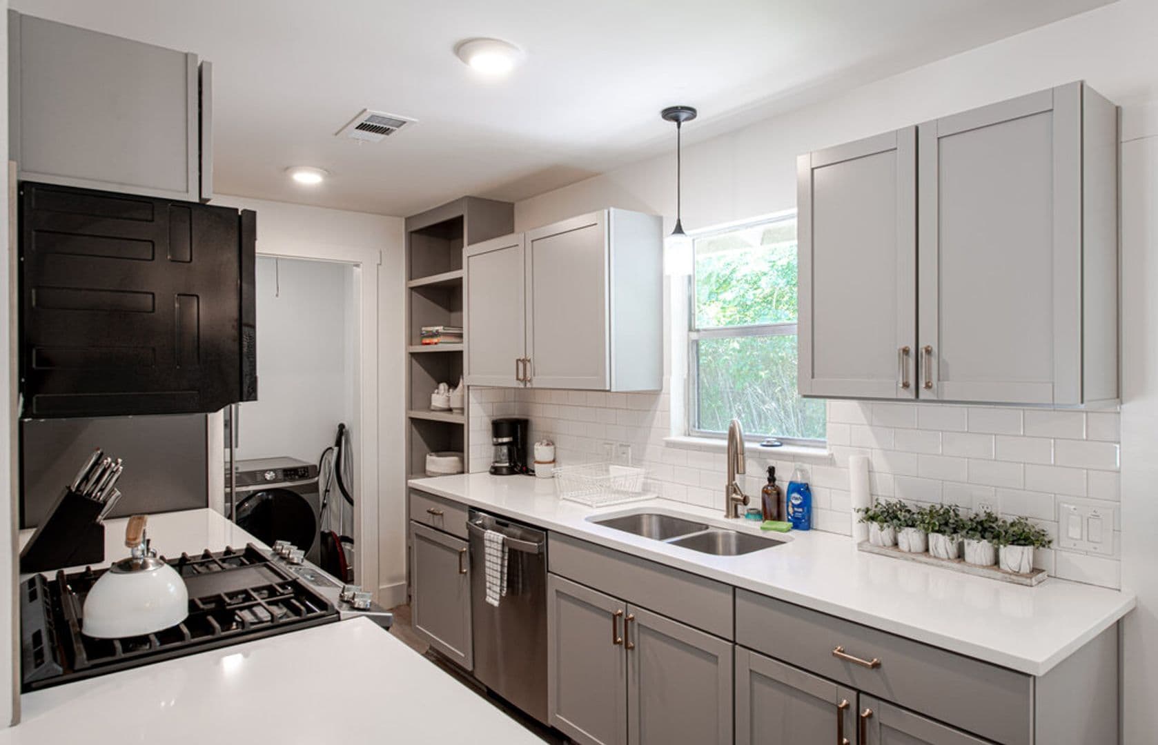 Austin House: 122 Havana St