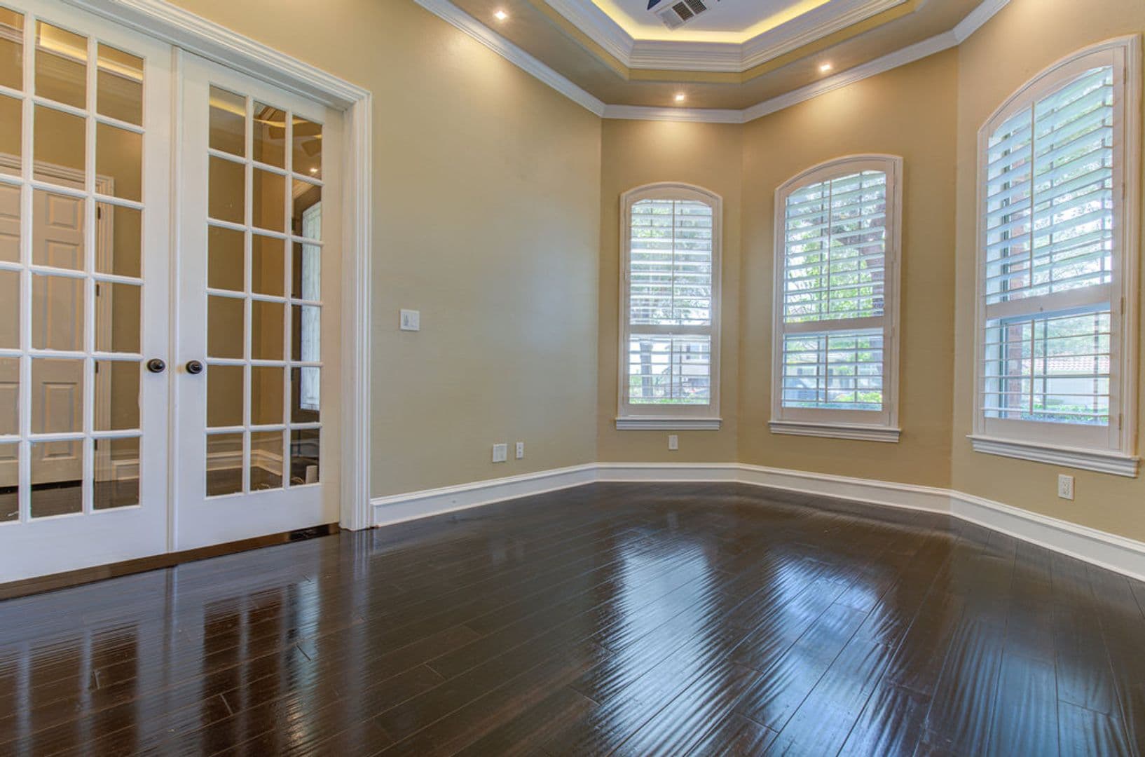 Austin House: 1917 Lakecliff Hills Ln