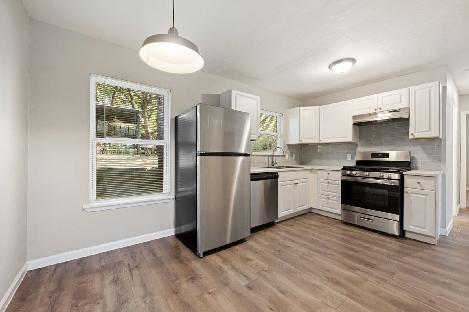 Austin Apartment: 2303 Metcalfe Rd