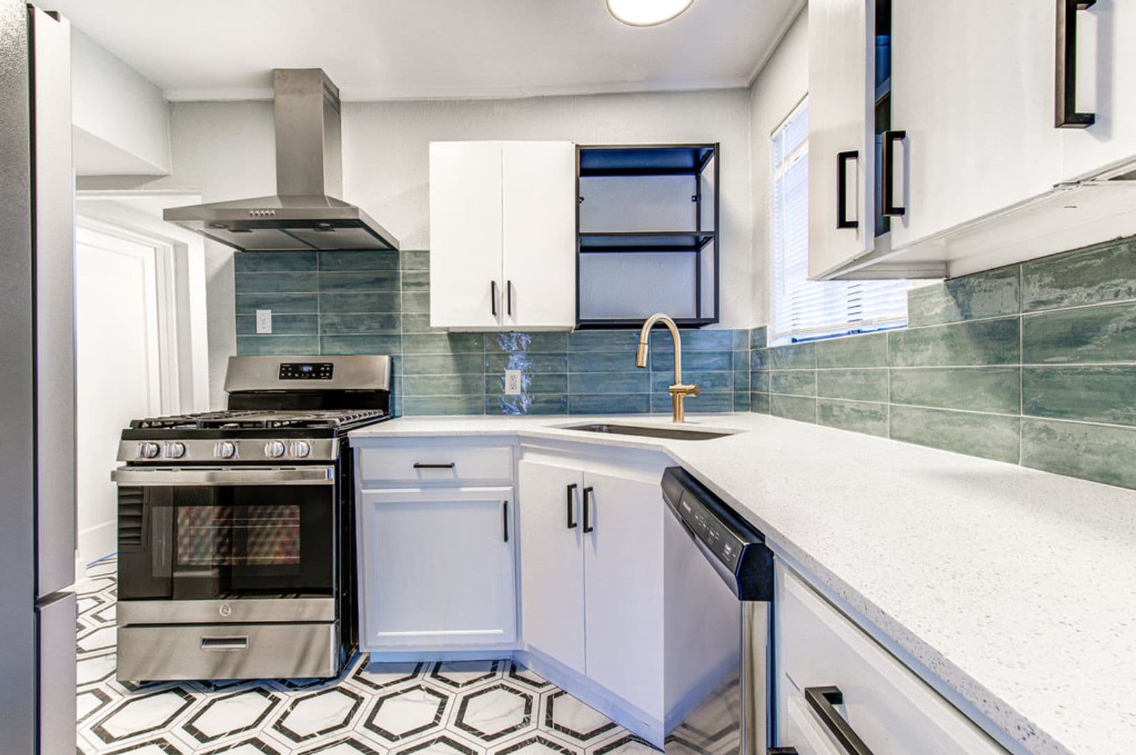 Austin Apartment: 3904 Maplewood Ave
