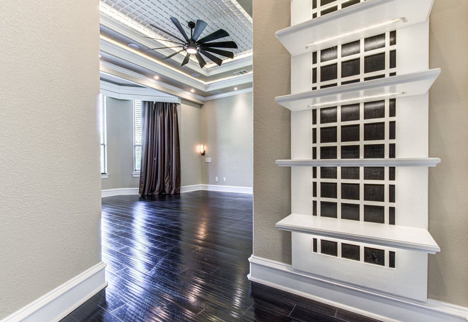 Austin House: 1917 Lakecliff Hills Ln