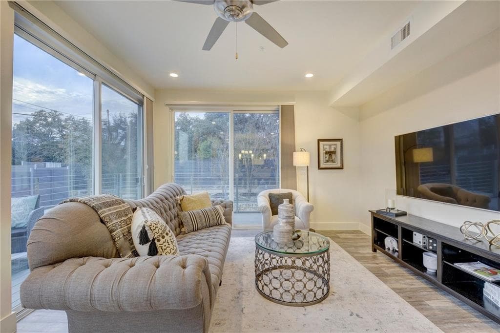 Austin Condo: 604 N. Bluff Dr. Unit 153