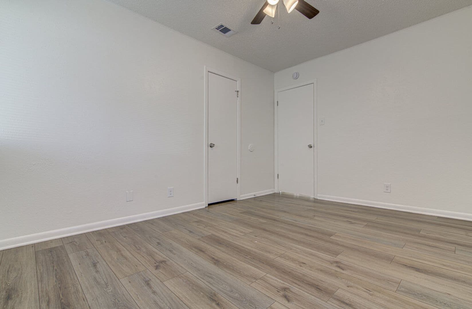 Austin Apartment: 404 W Dittmar Rd
