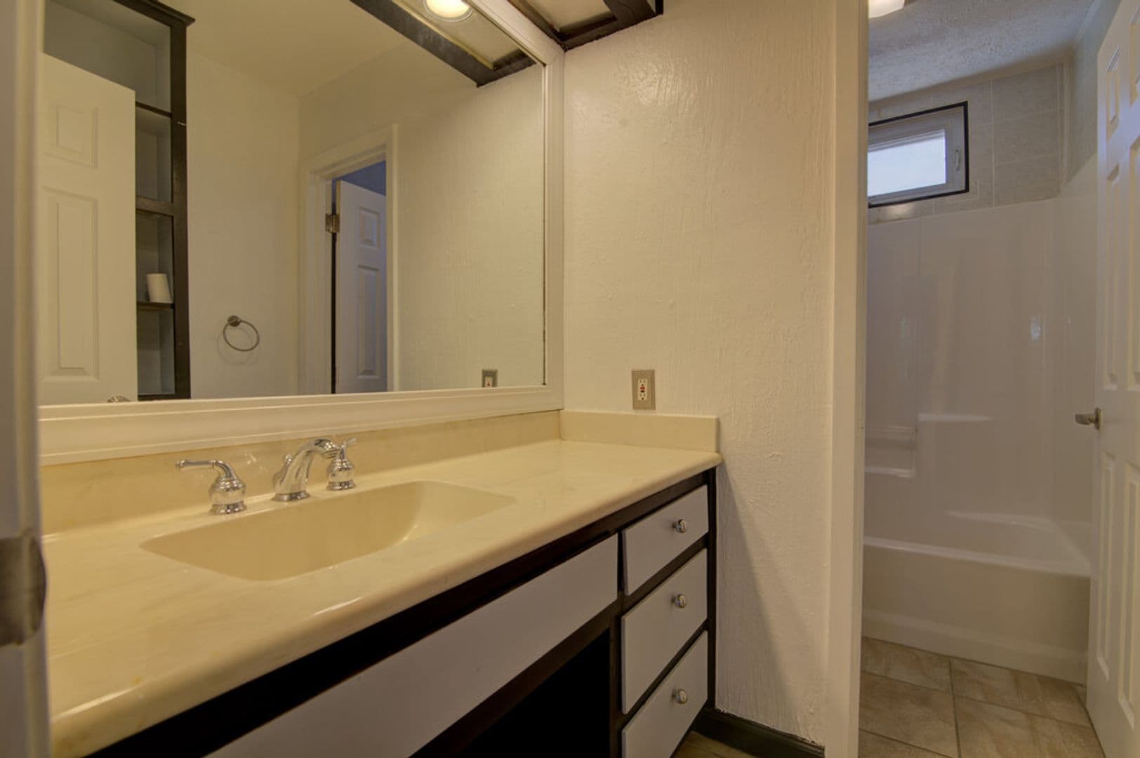 Austin Apartment: 1807 Briar Hill Dr