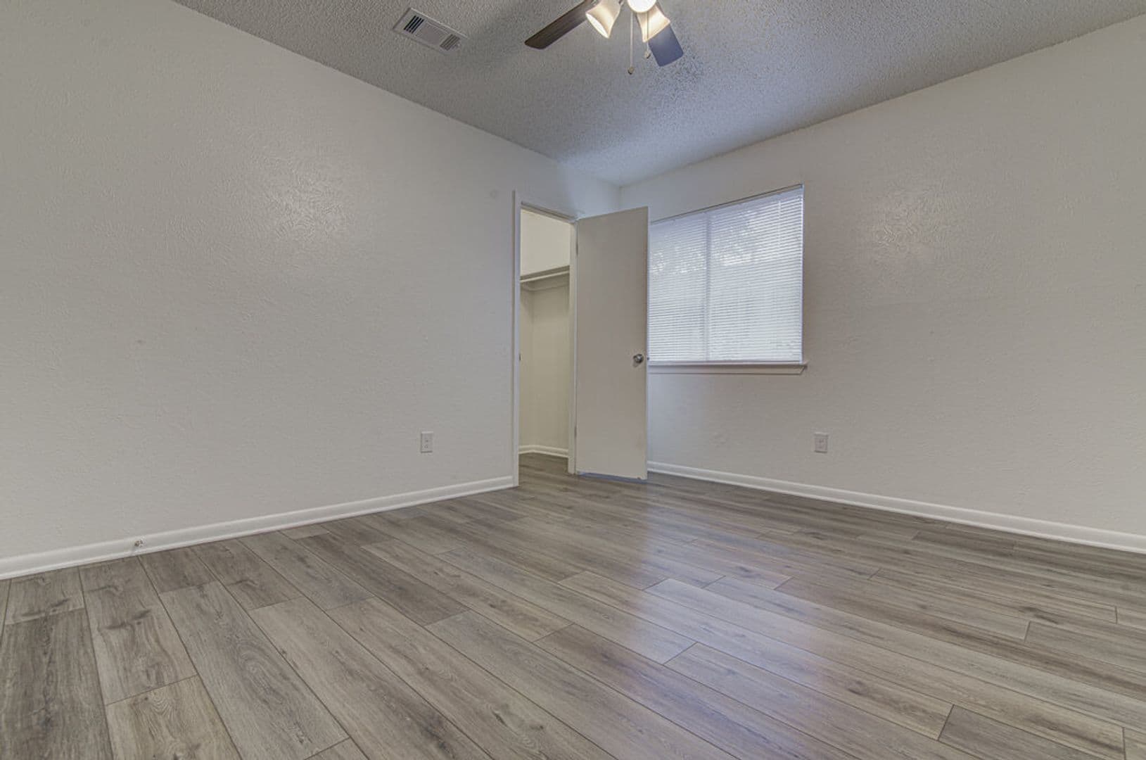 Austin Apartment: 404 W Dittmar Rd