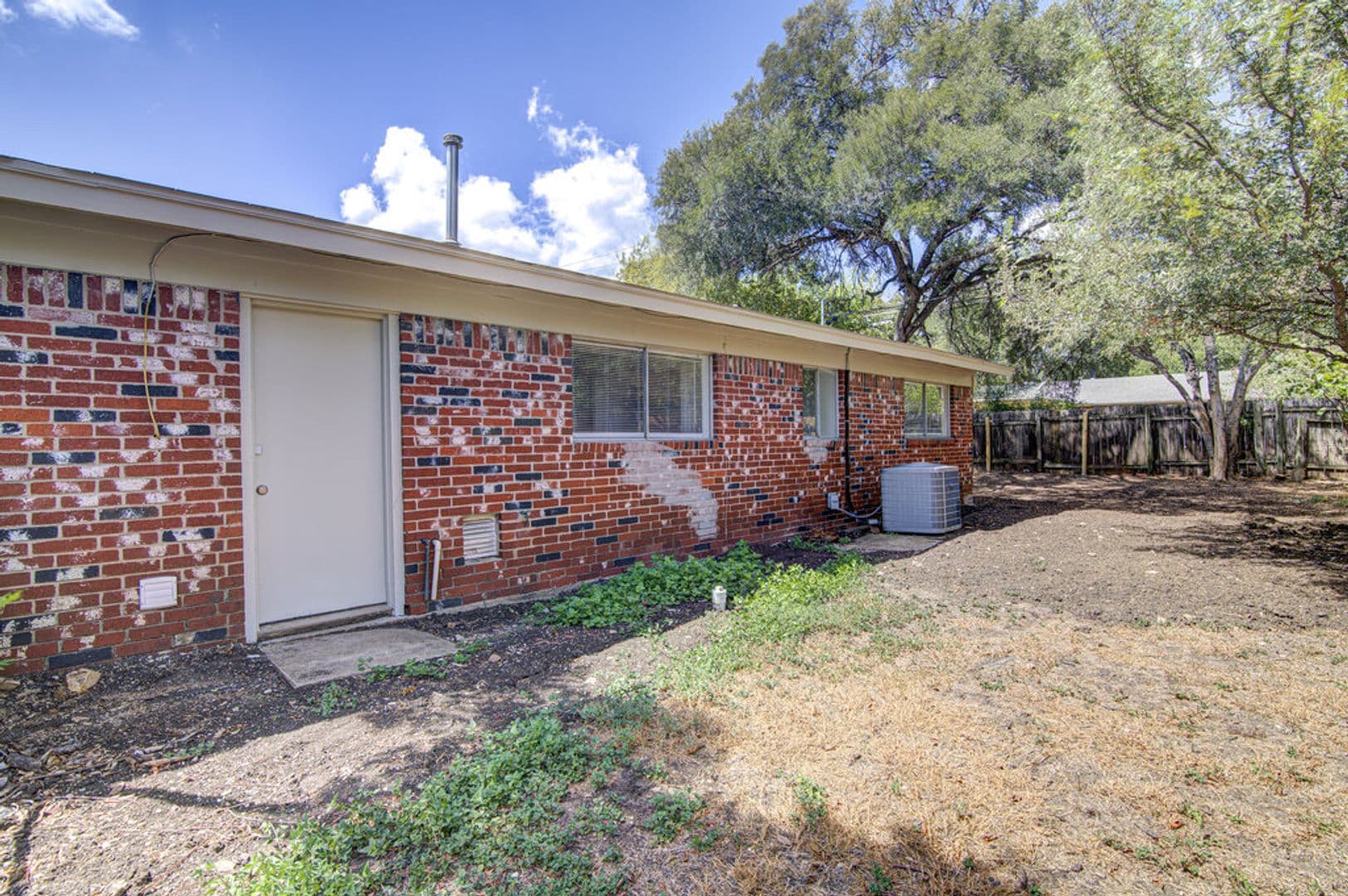Austin Apartment: 5006 Brighton Rd