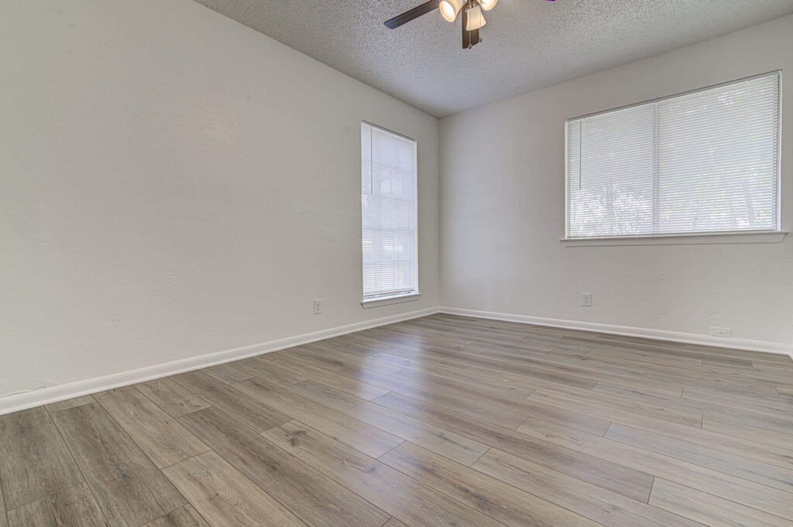 Austin Apartment: 404 W Dittmar Rd