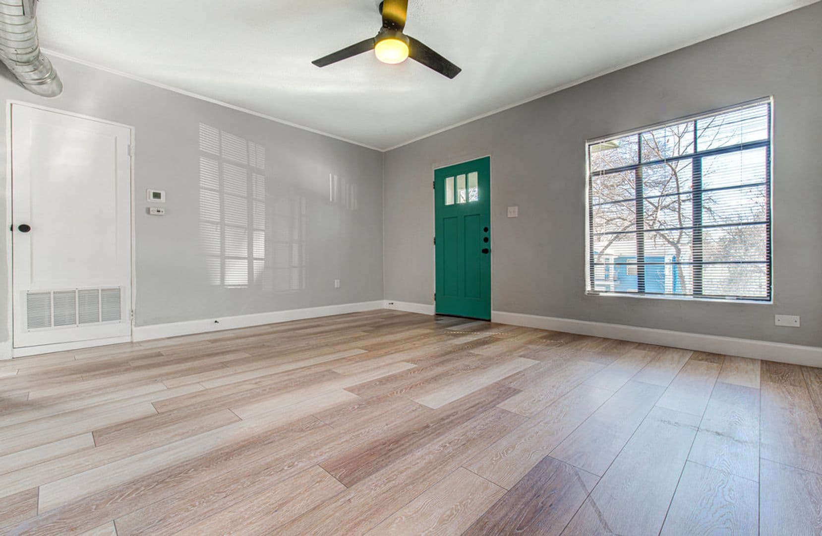 Austin Apartment: 3904 Maplewood Ave