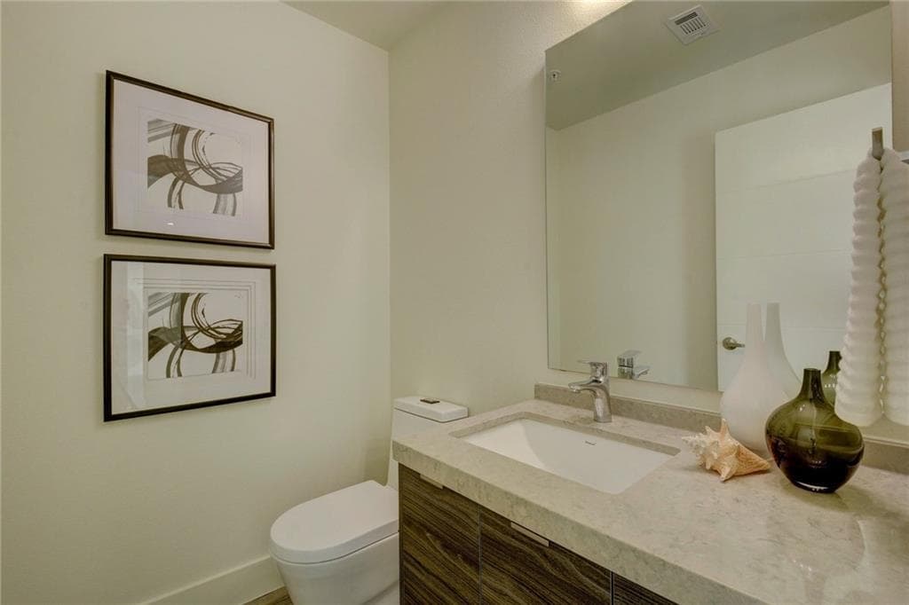 Austin Condo: 604 N. Bluff Dr. Unit 153