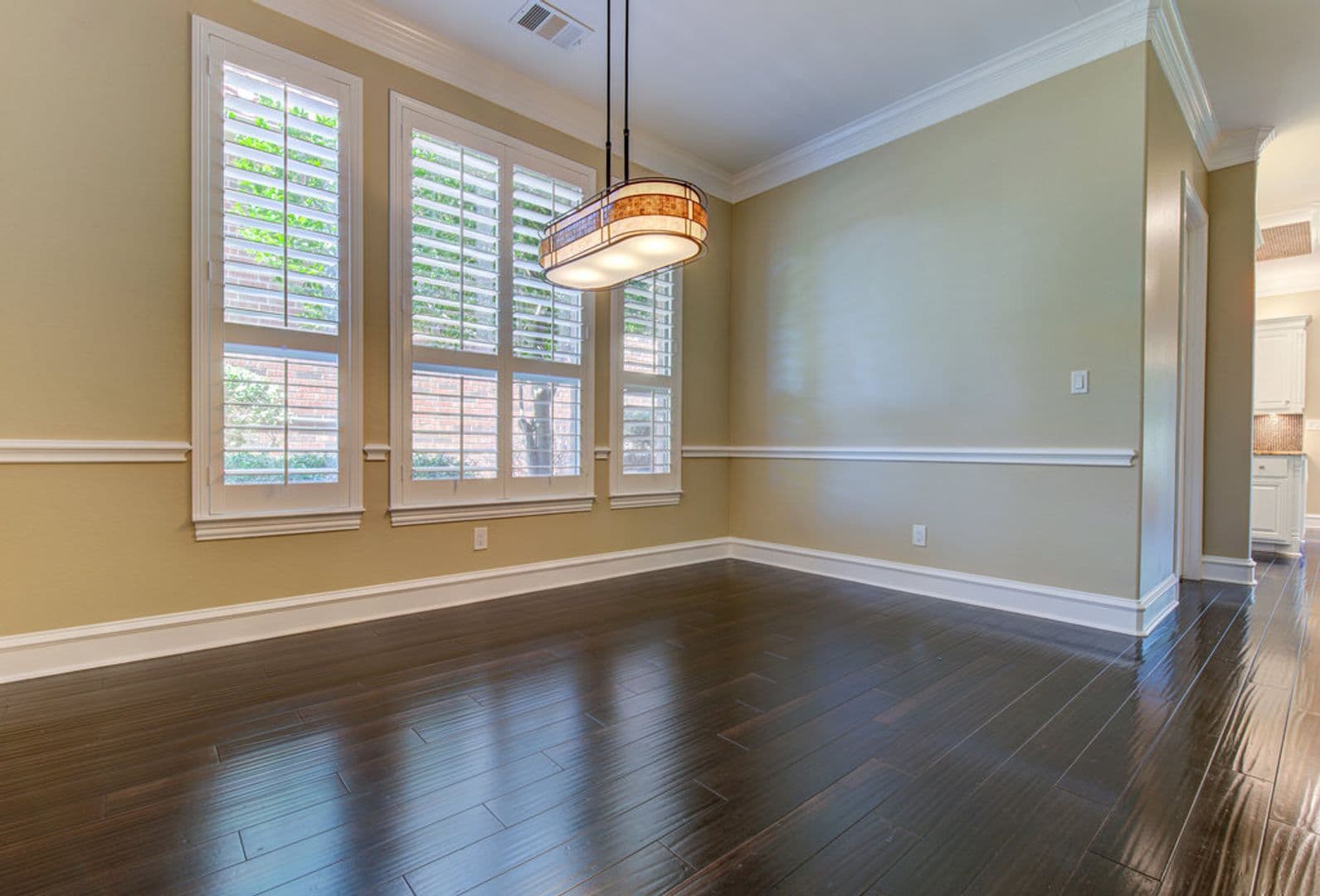 Austin House: 1917 Lakecliff Hills Ln