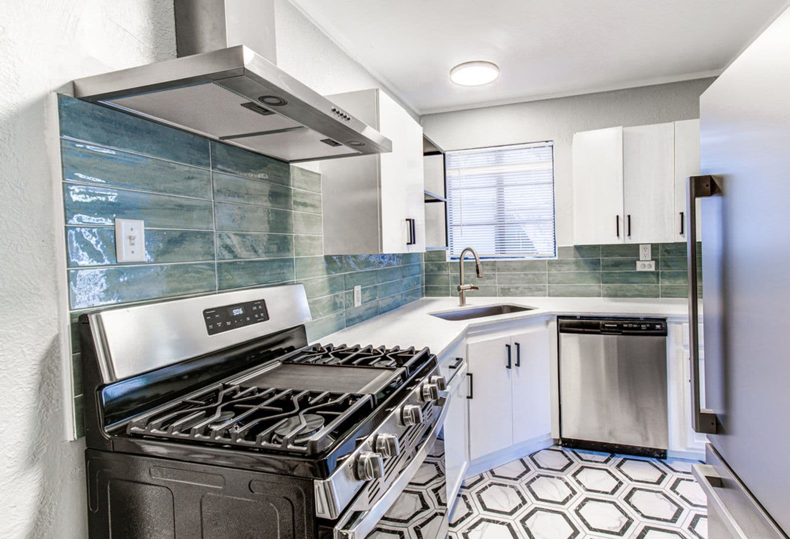 Austin Apartment: 3904 Maplewood Ave