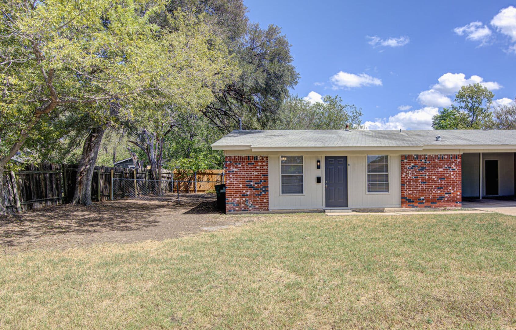 Austin Apartment: 5006 Brighton Rd