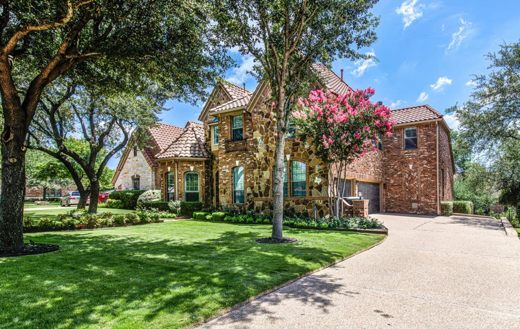 Austin House: 1917 Lakecliff Hills Ln