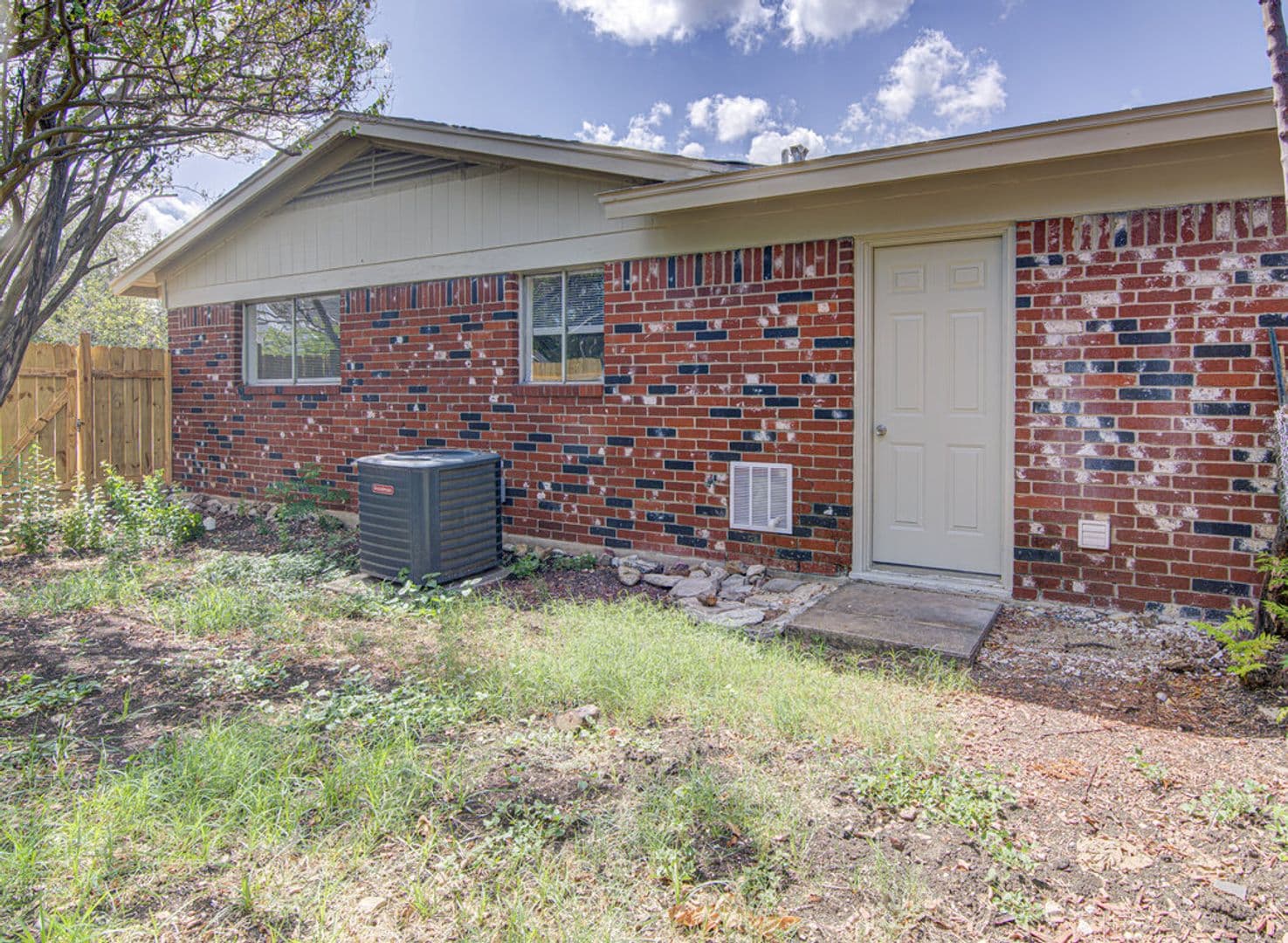 Austin Apartment: 5006 Brighton Rd