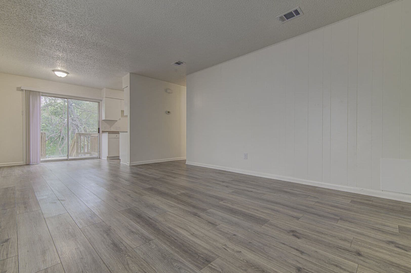 Austin Apartment: 404 W Dittmar Rd