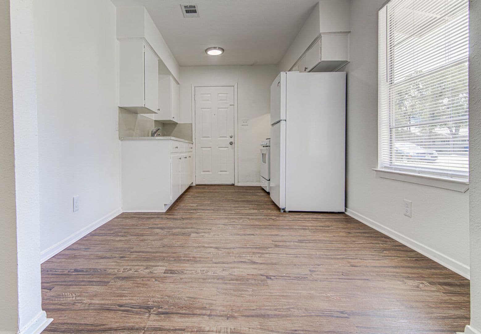 Austin Apartment: 5006 Brighton Rd