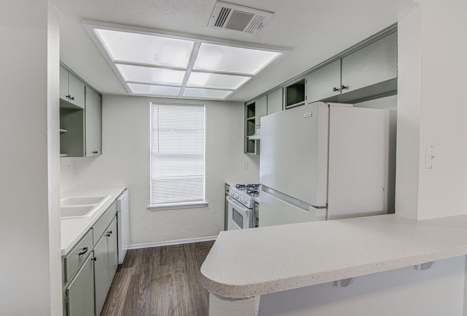 Round Rock Apartment: 426 Chisholm Valley Dr