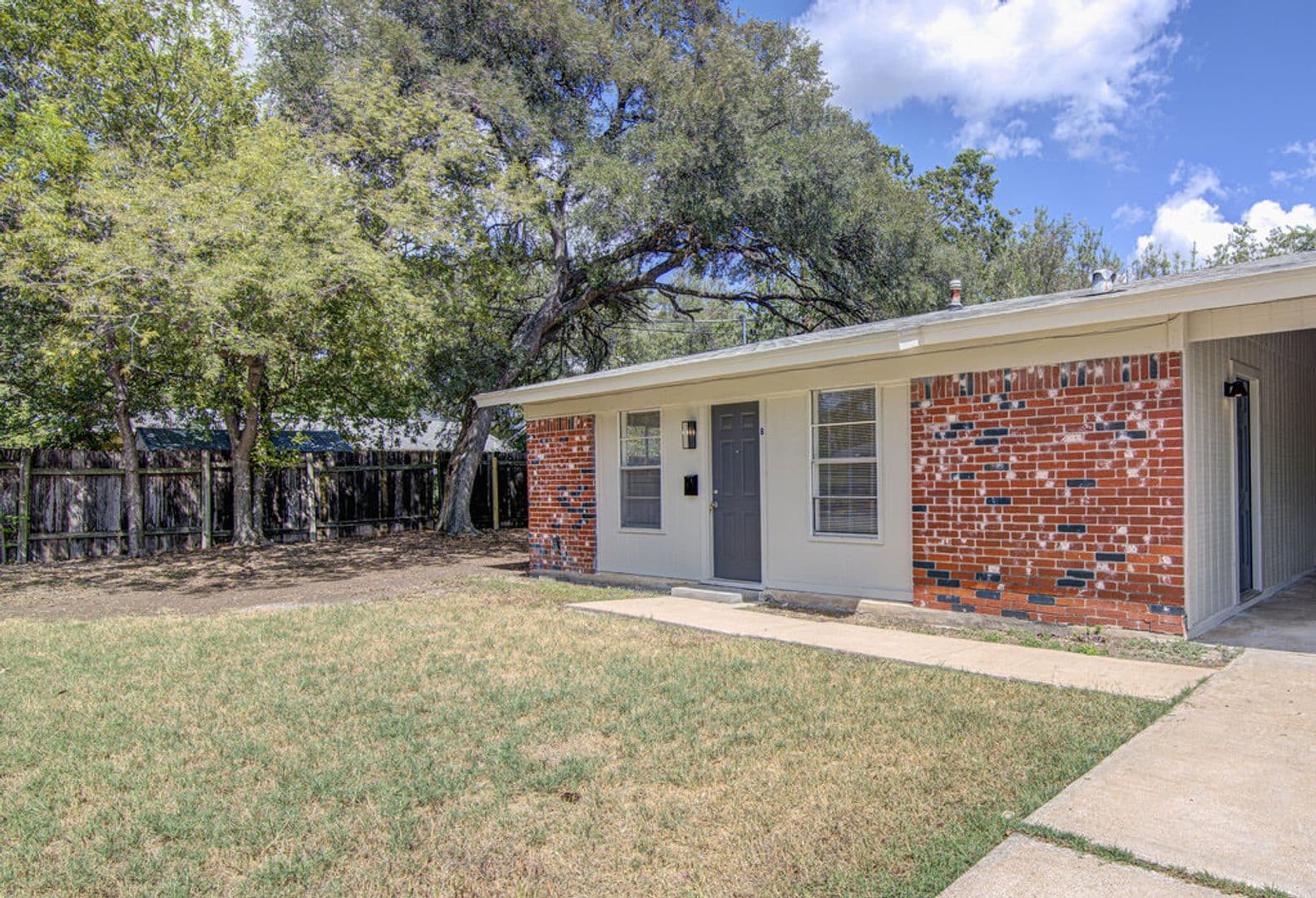 Austin Apartment: 5006 Brighton Rd