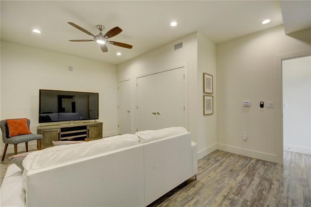 Austin Condo: 604 N. Bluff Dr. Unit 153