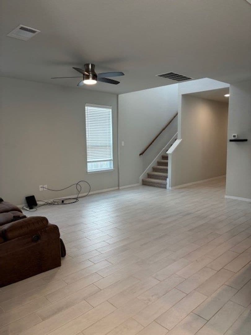 Jarrell House: 404 Black Opal Dr