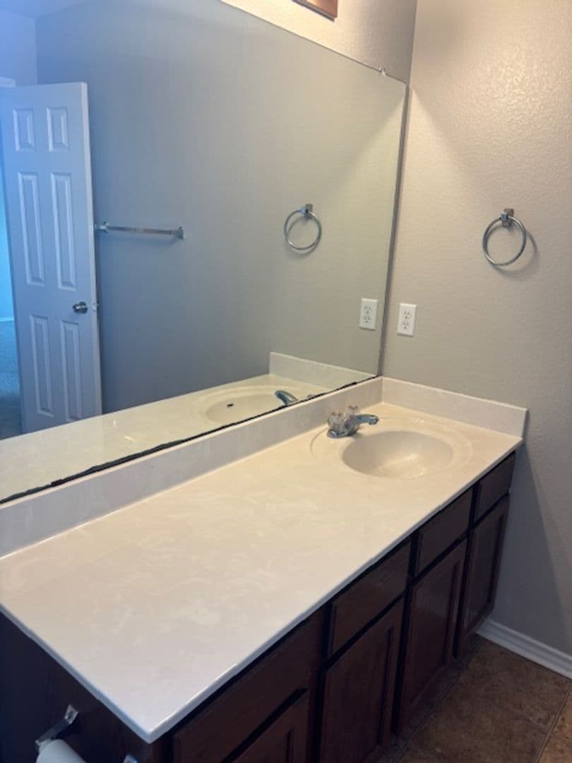 Austin House: 5721 Malcom Trail