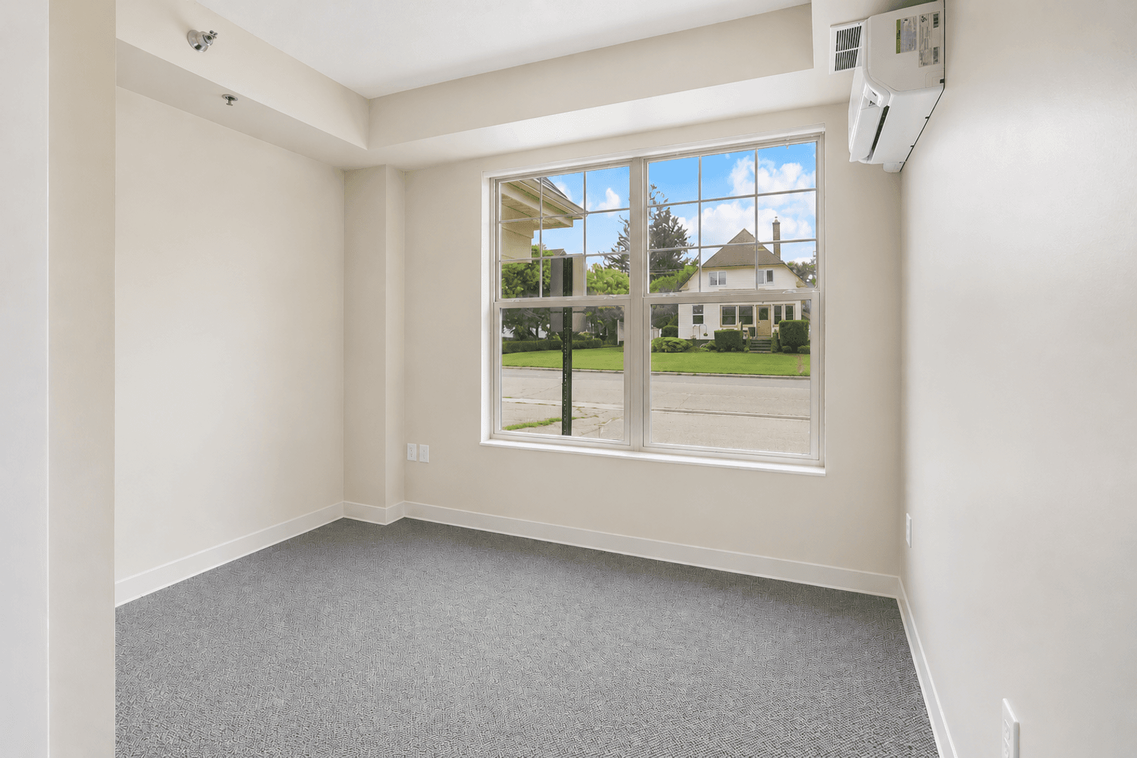 Kenyon Apartment: 215 Huseth Street