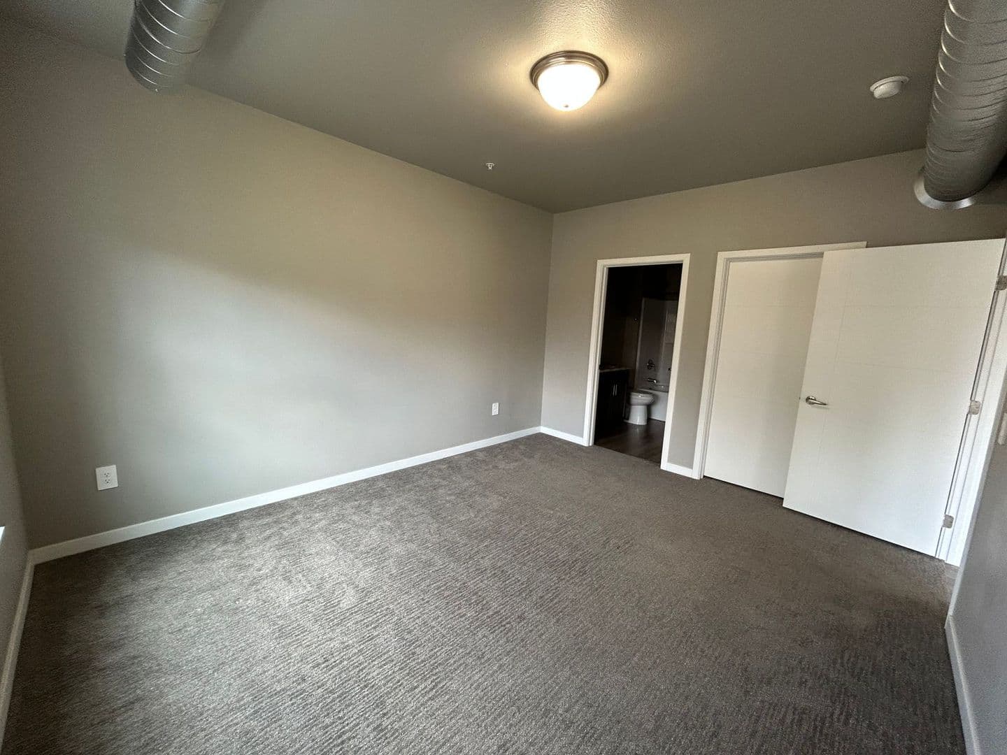 Northfield Apartment: 801 Kraewood Drive