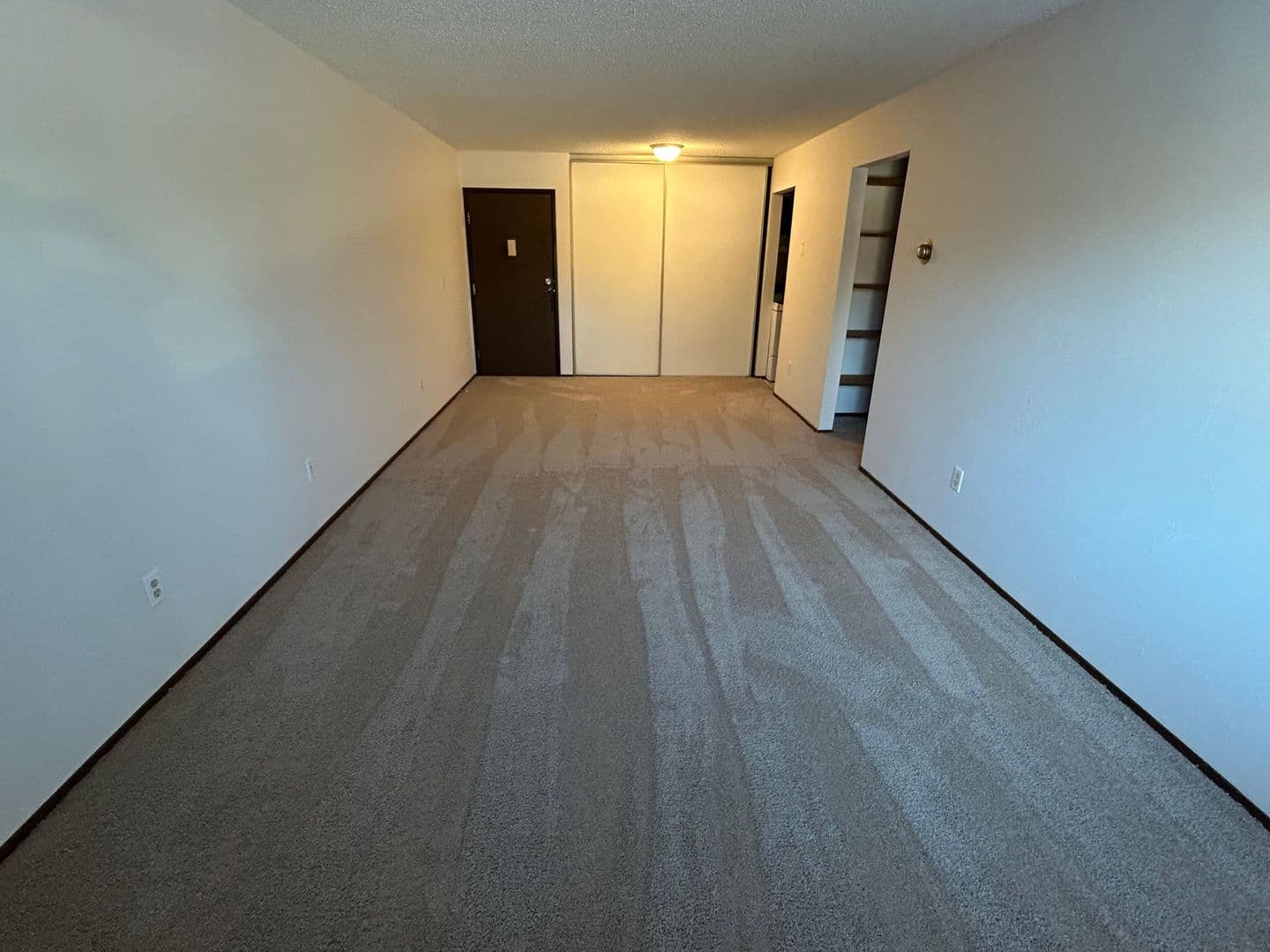 Lonsdale Apartment: 321 1st Ave SE - RHS LONS-#13
