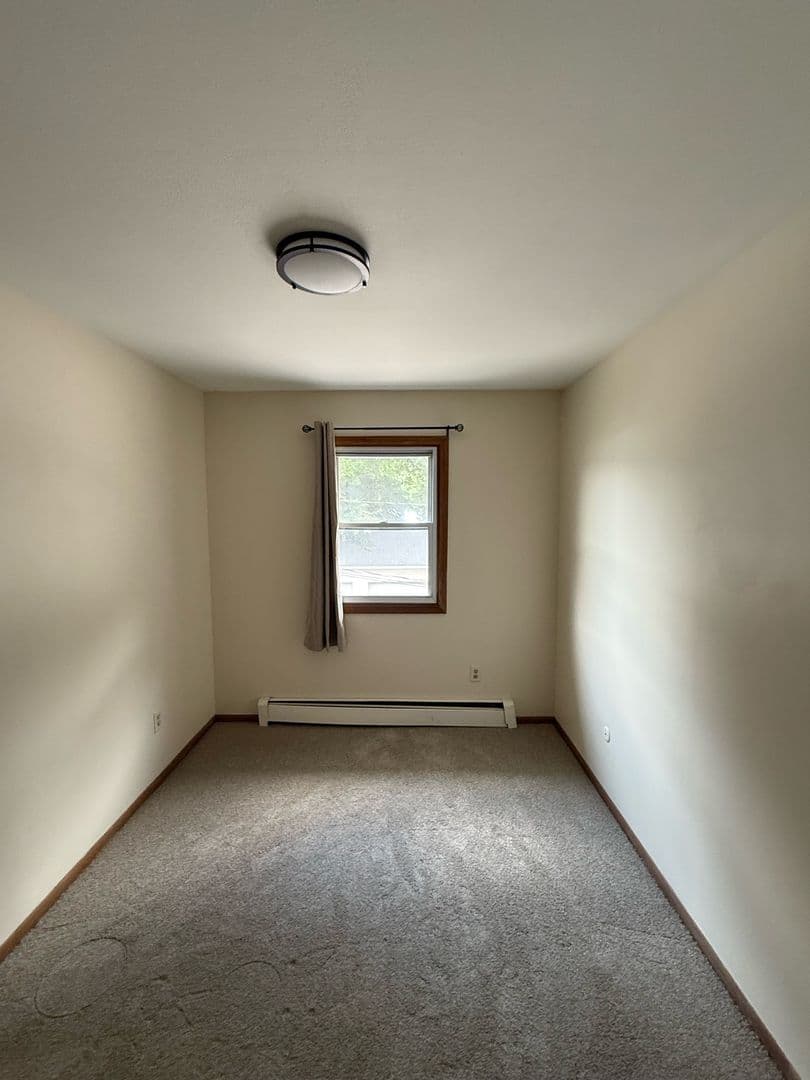 Faribault Townhome: 946 Willow Street