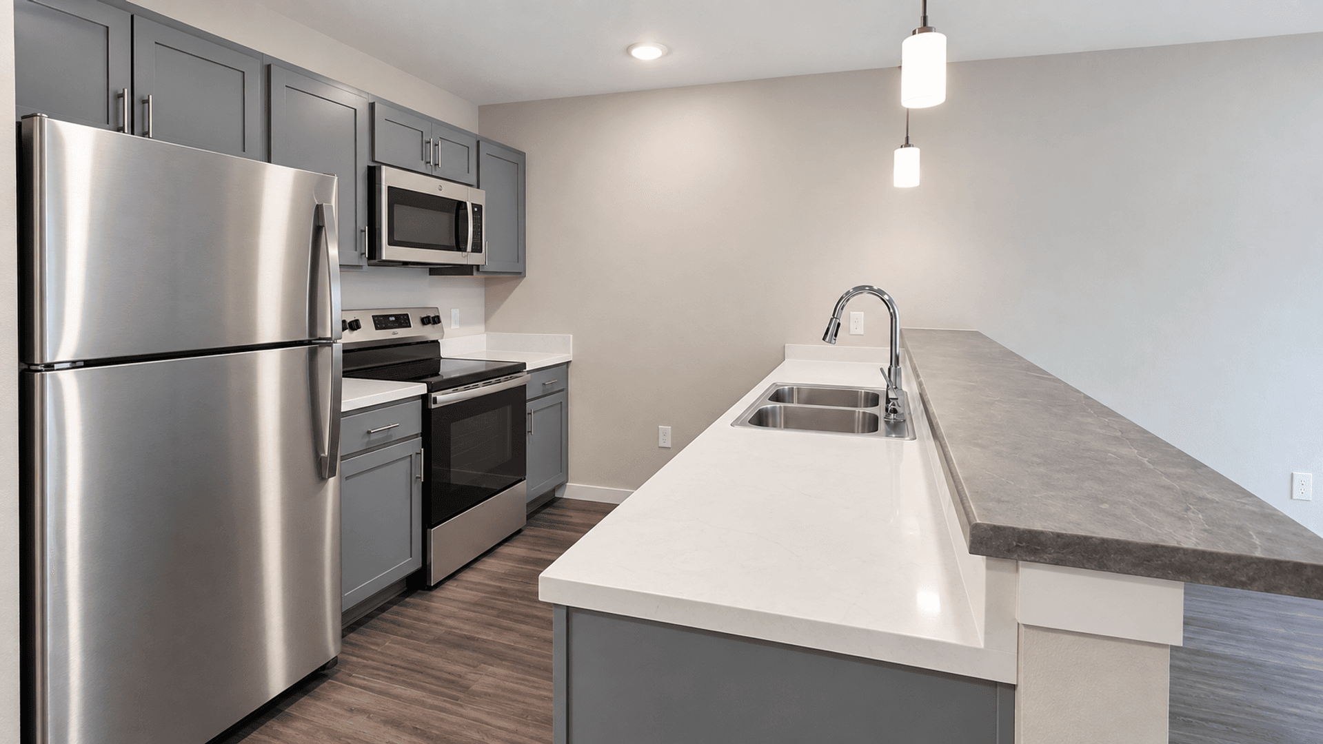 Waseca Apartment: 200 19th Ave NW