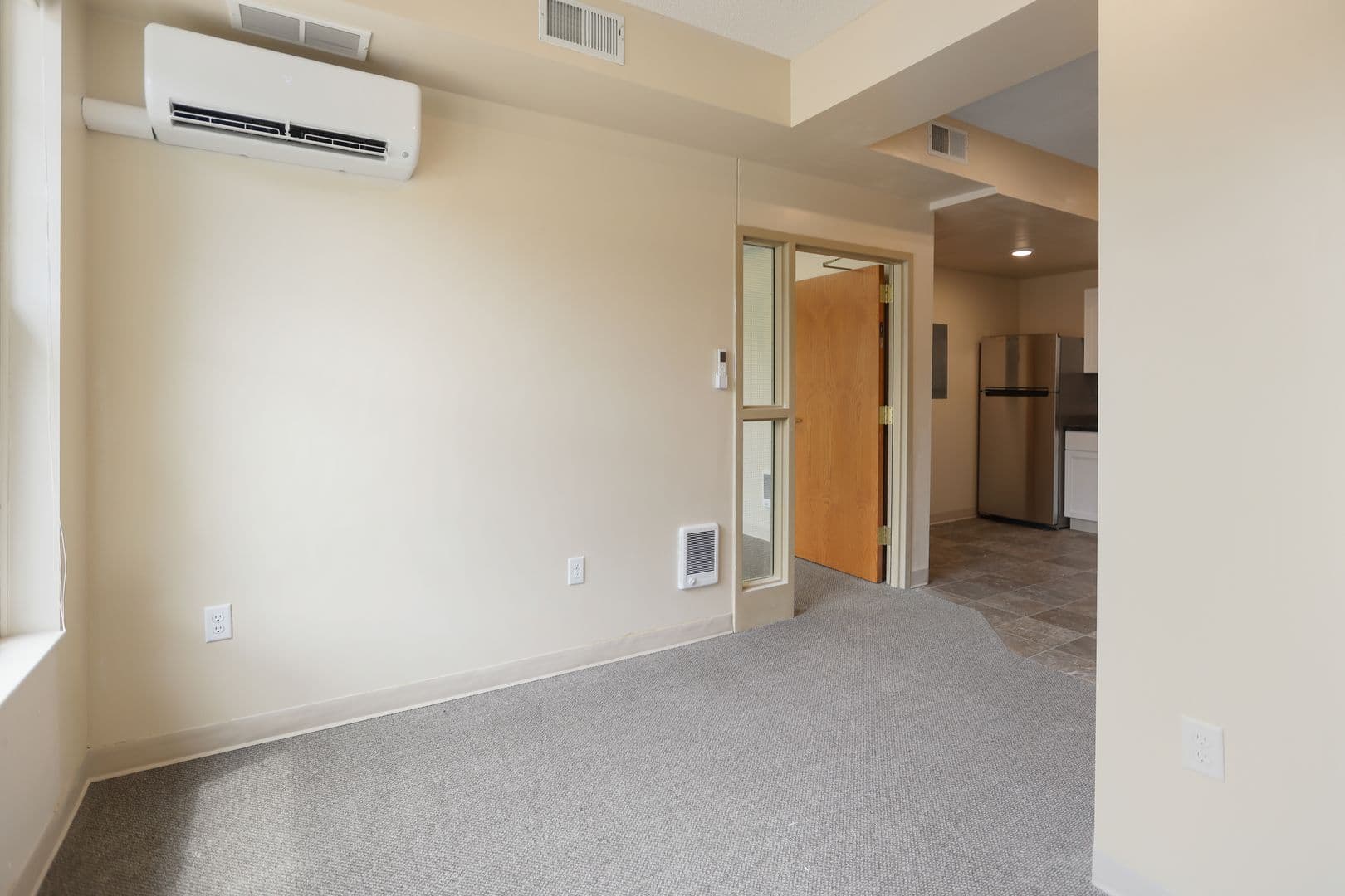 Kenyon Apartment: 215 Huseth Street