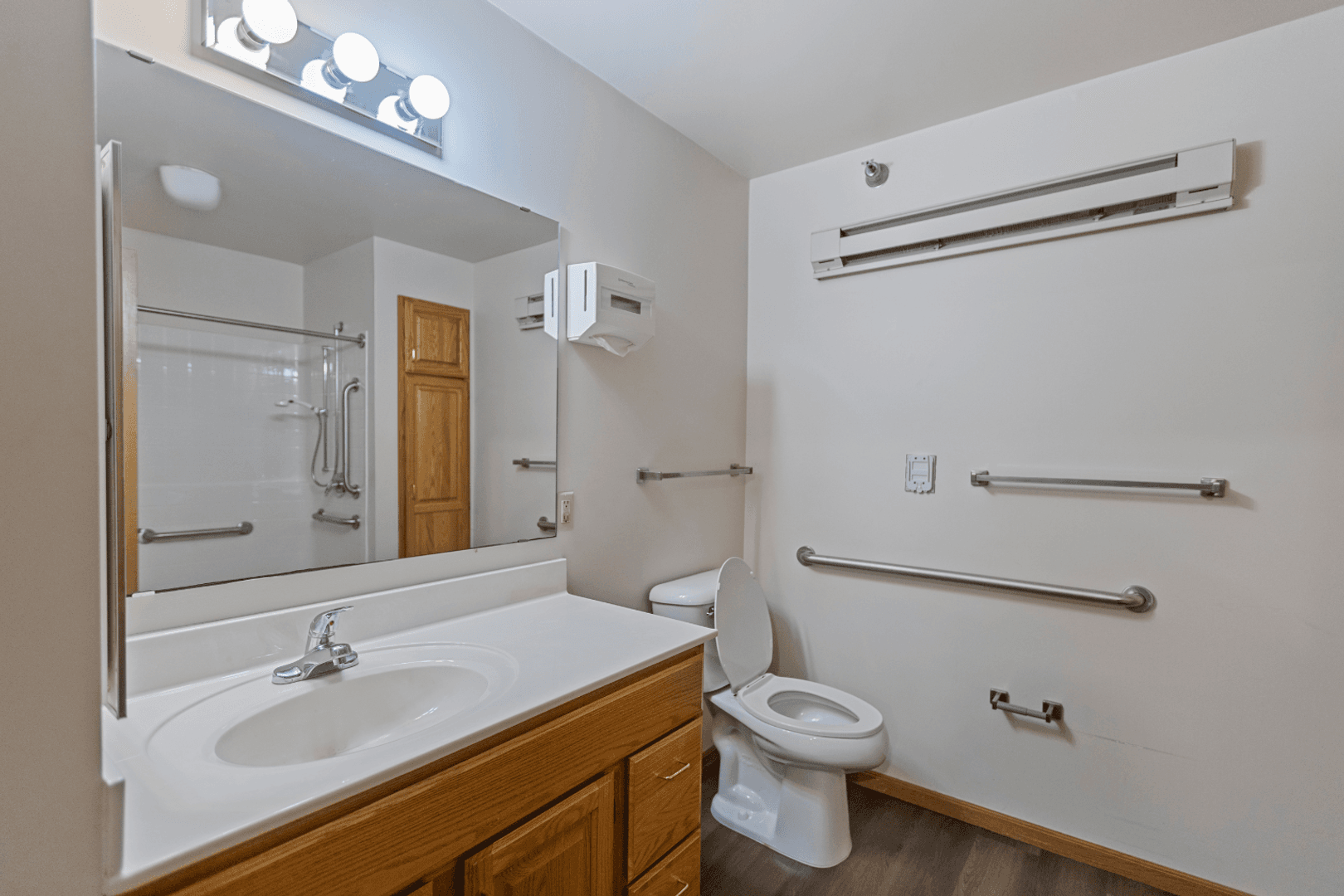 Kenyon Apartment: 215 Huseth Street