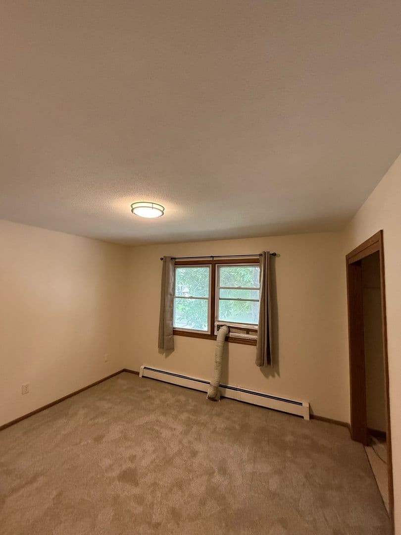 Faribault Townhome: 946 Willow Street