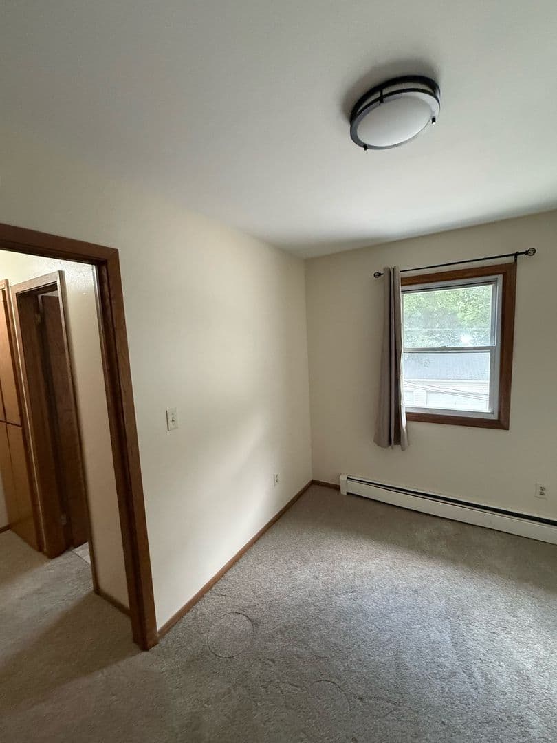 Faribault Townhome: 946 Willow Street