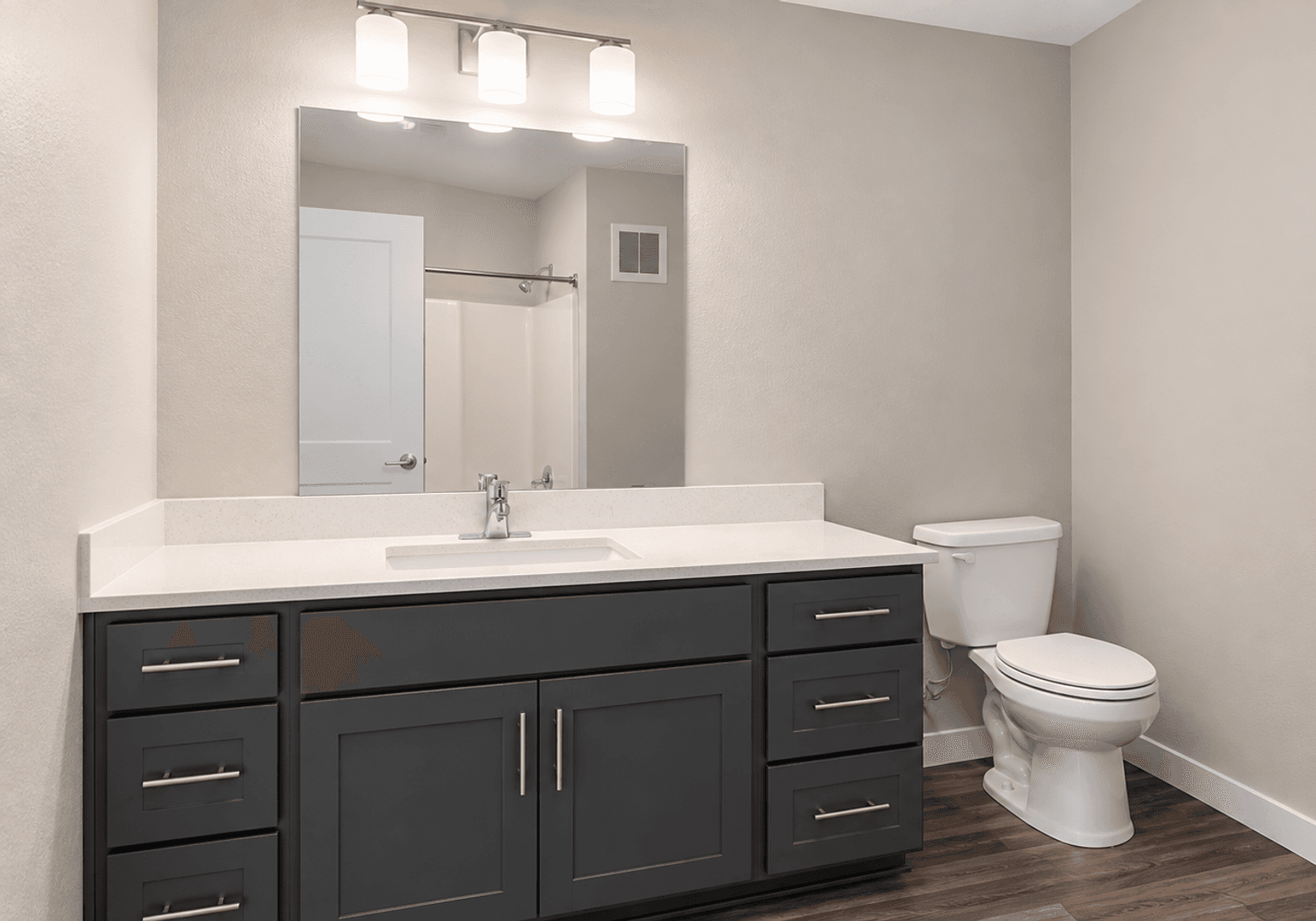 Waseca Apartment: 200 19th Ave NW
