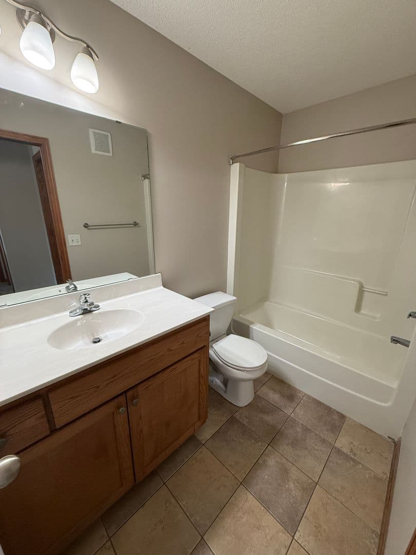 Northfield House: 2338 Elianna Drive