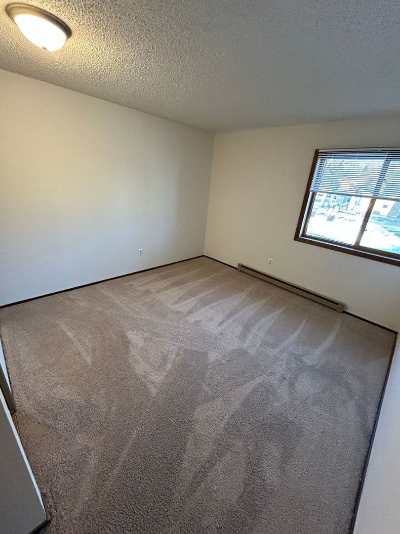 Lonsdale Apartment: 321 1st Ave SE - RHS LONS-#13