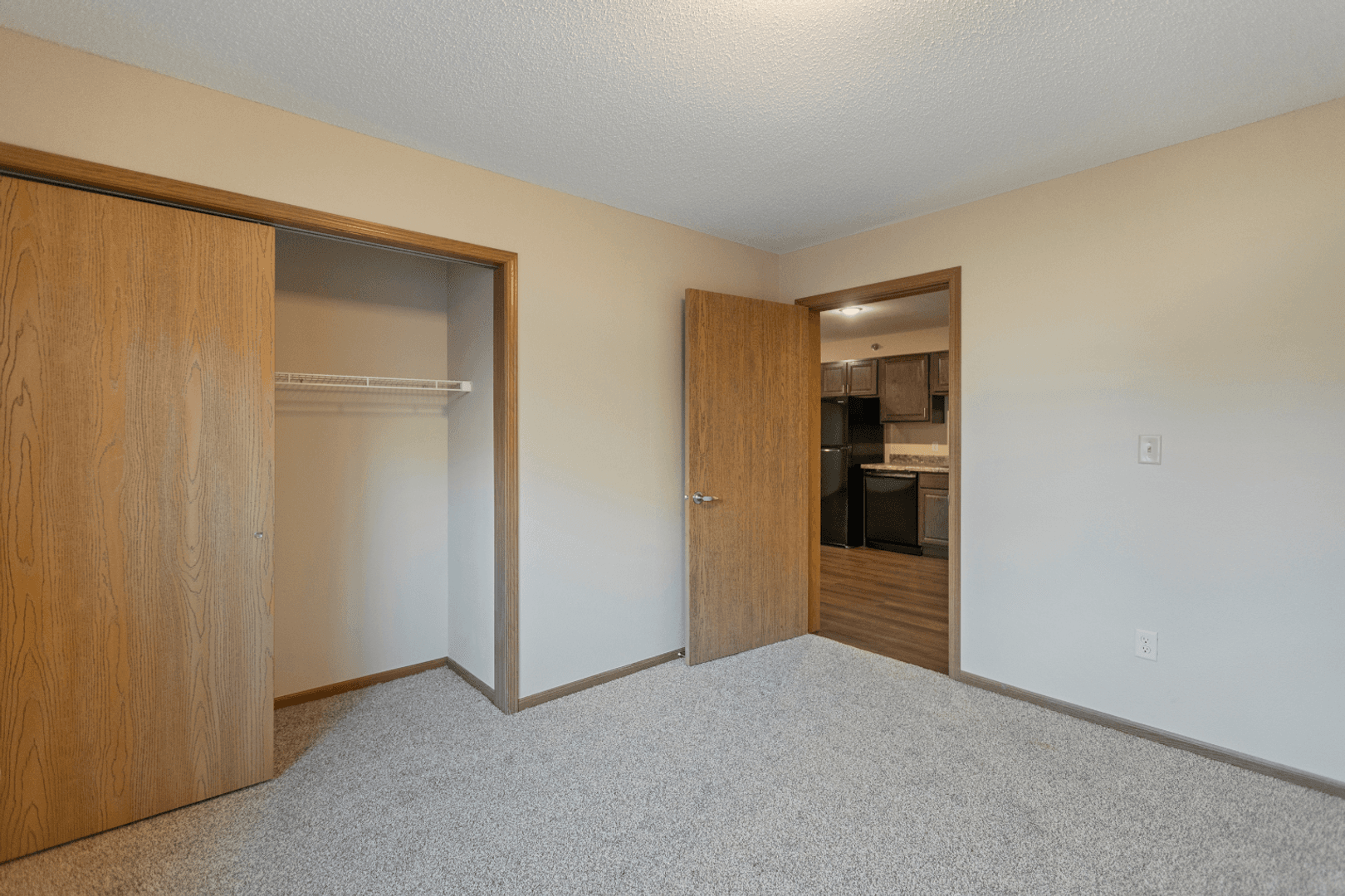 Kenyon Apartment: 215 Huseth Street