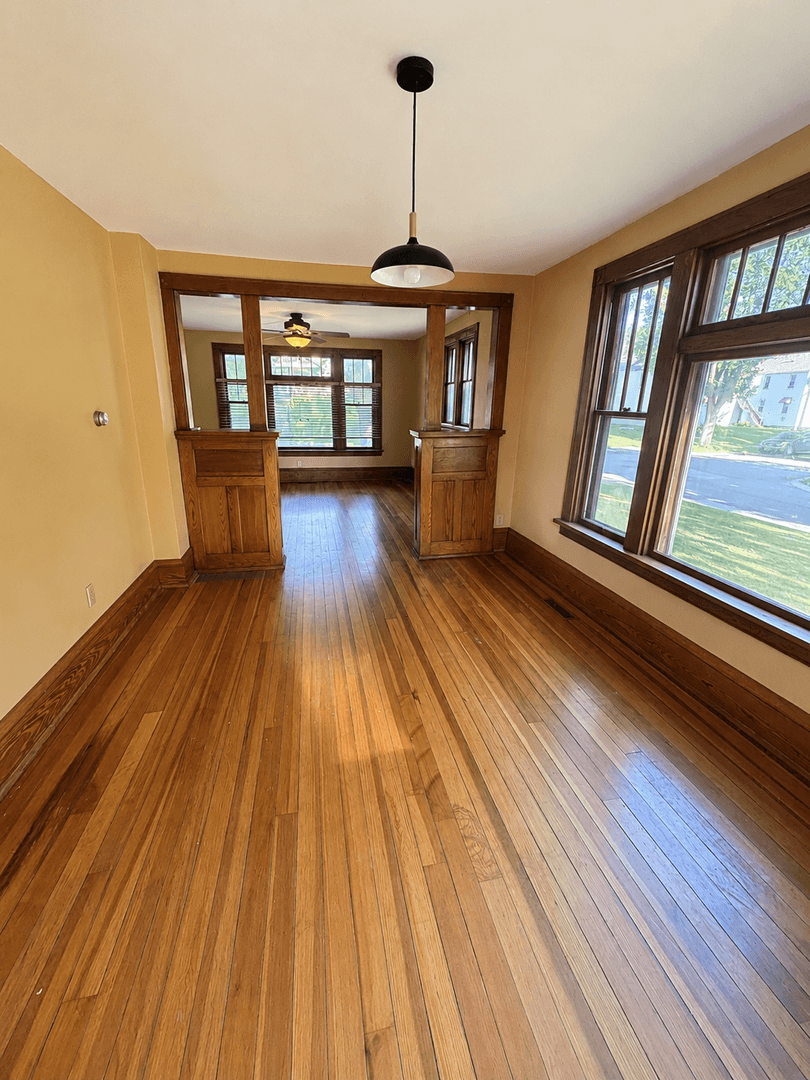 Owatonna House: 223 Highland Ave