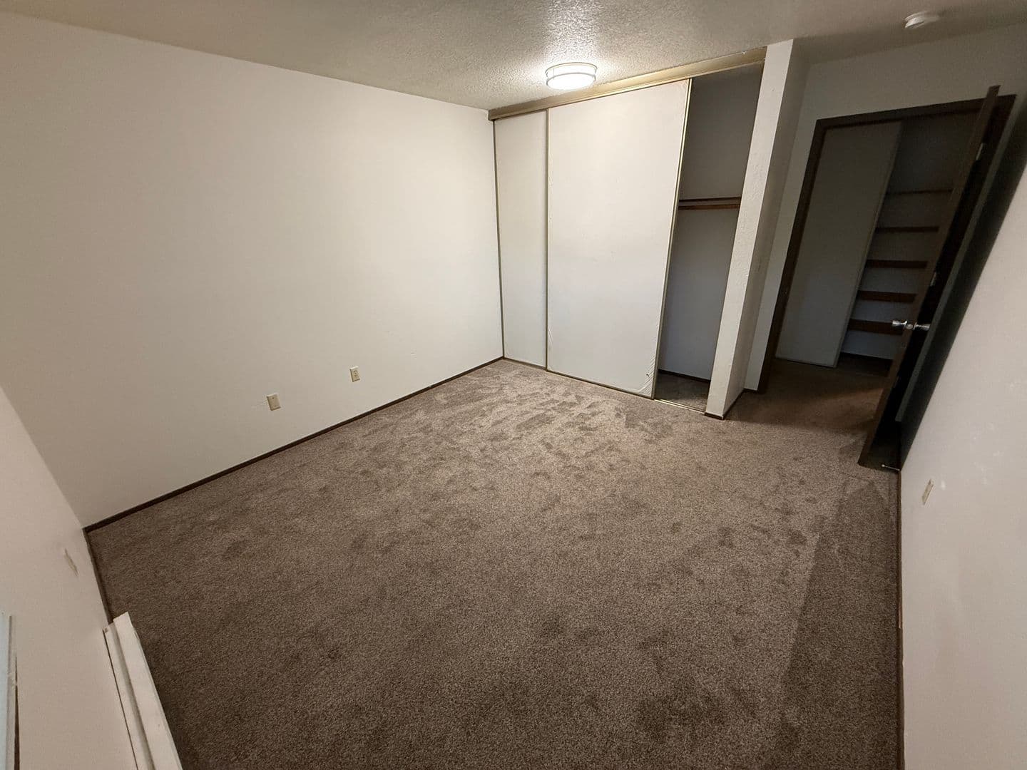 Lonsdale Apartment: 321 1st Ave SE - RHS LONS-#4