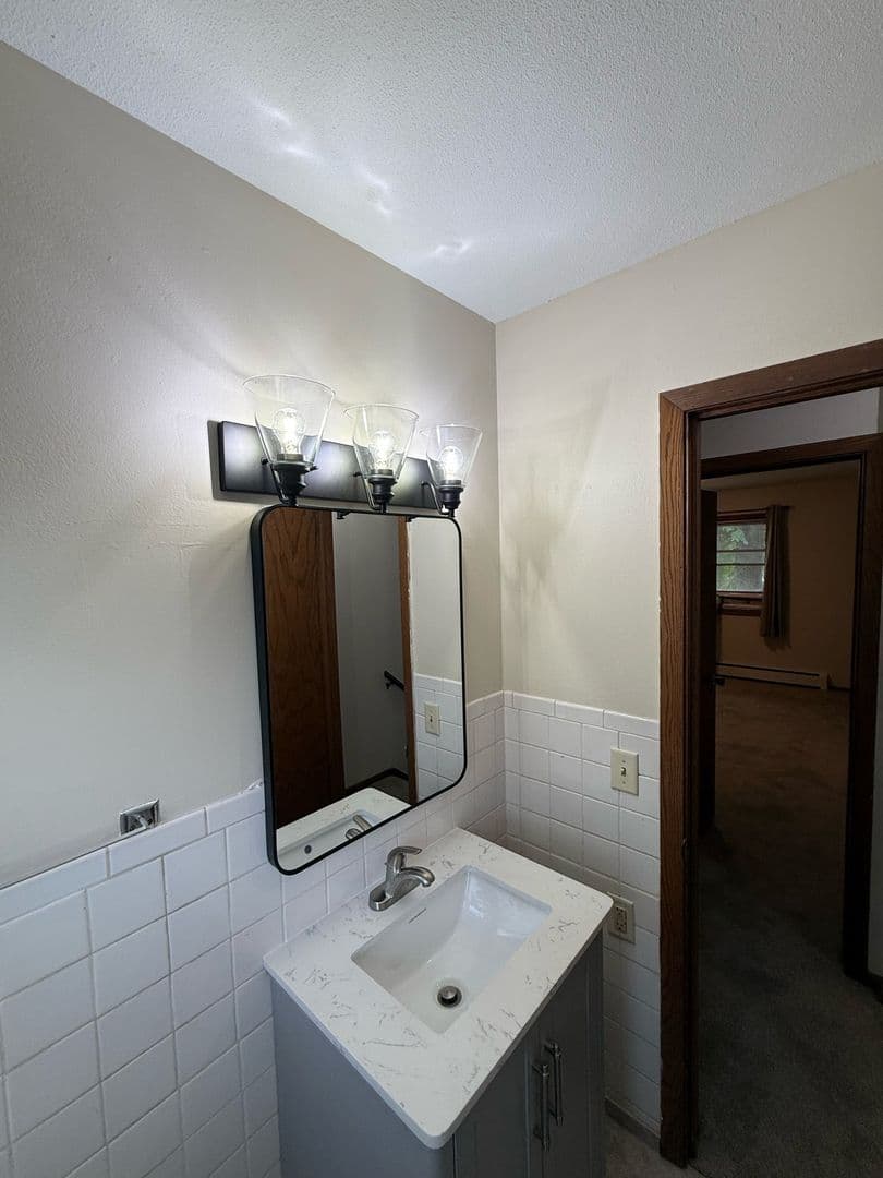 Faribault Townhome: 946 Willow Street