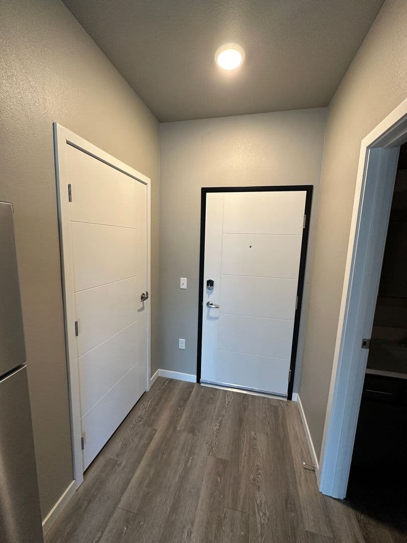 Northfield Apartment: 118 5th St E